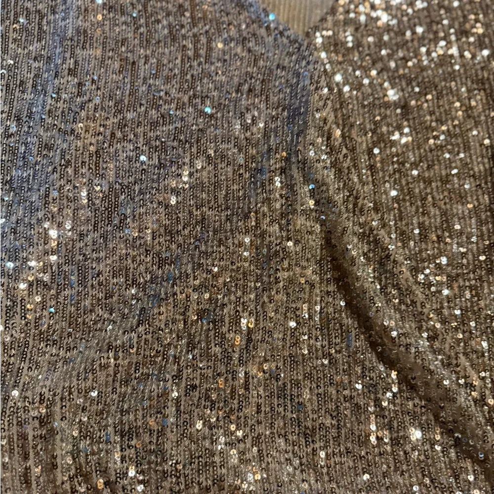 Maurices Sequin V-Neck Cami Top - Silver NWOT - Picture 2 of 3